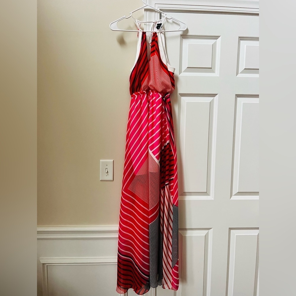 Lovely bebe flowy maxi dress size xxs